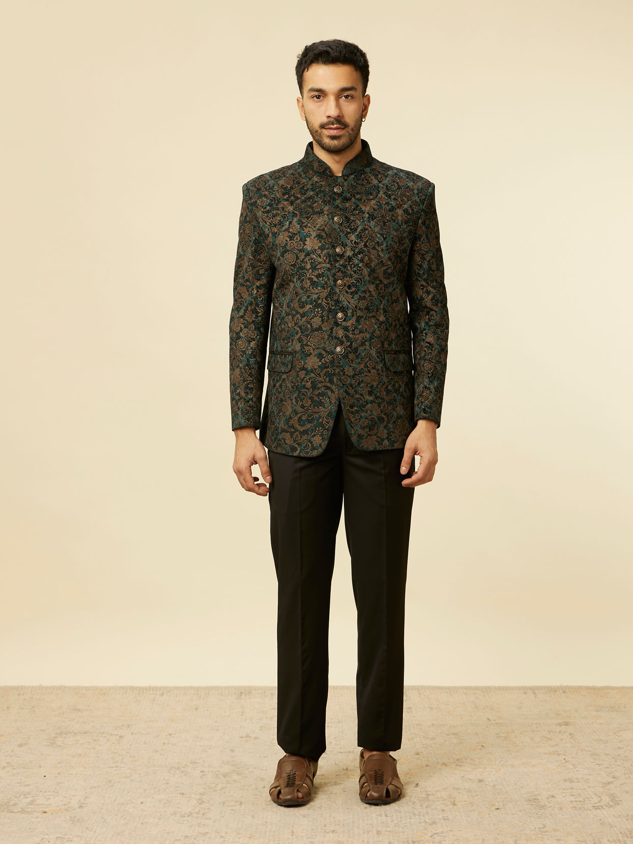 alt message - Manyavar Men Dark green bel Buti Patterned Suit Set image number 3